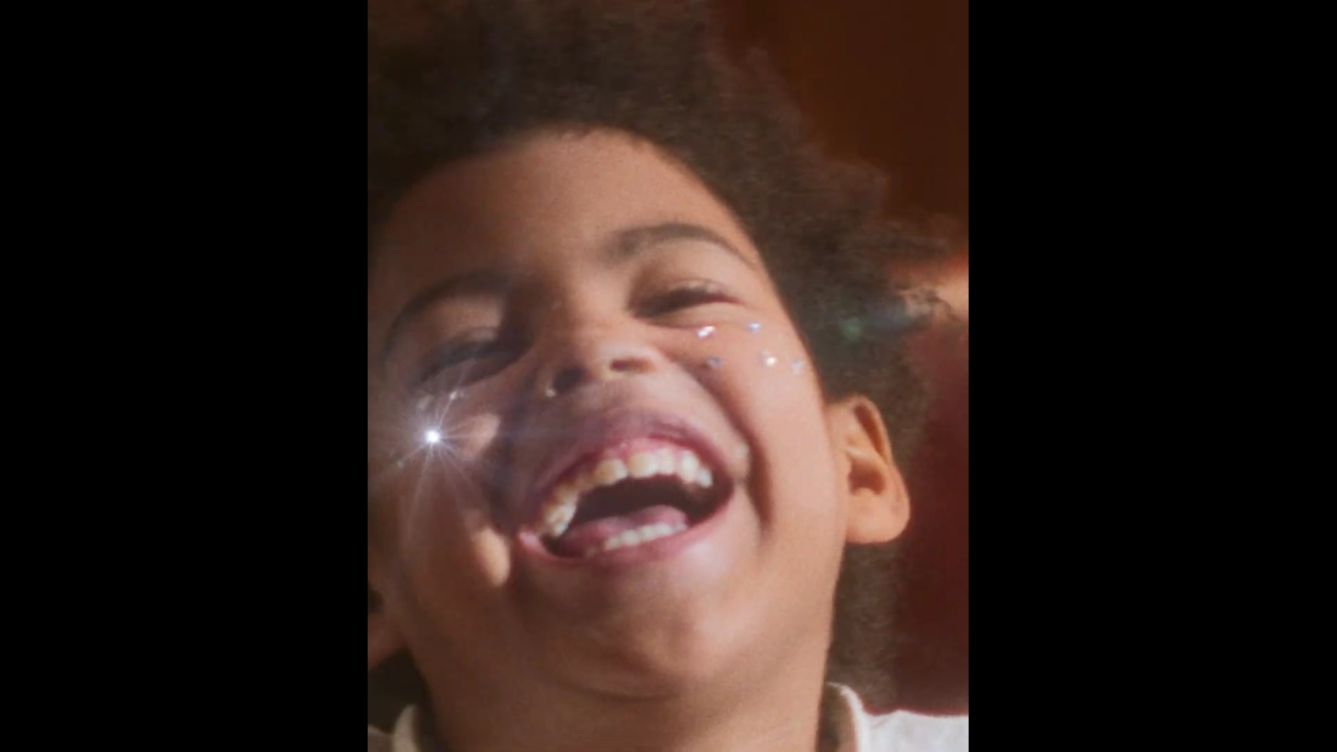 GALIA IN A NEW COMMERCIAL FOR